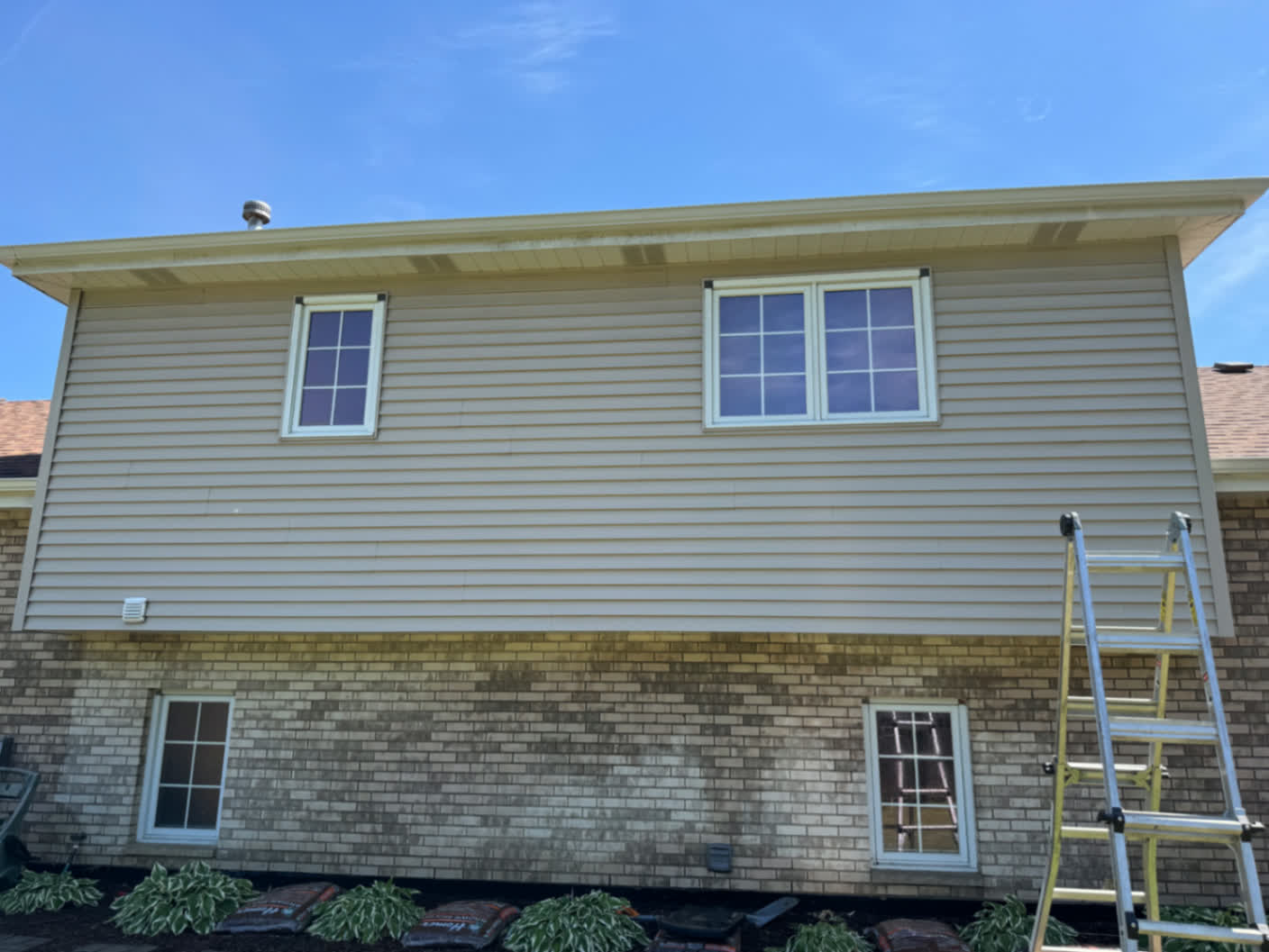 House Siding Wash — after